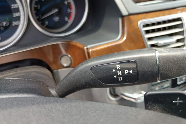 Used Mercedes-Benz E-Class 2014 E 260 L Gear Lever