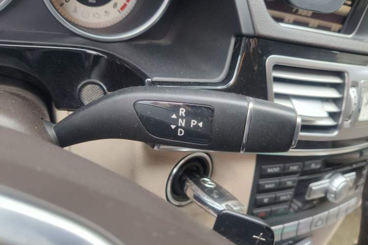 Used Mercedes-Benz E-Class 2014 E 260 L Sport Edition Gear Lever
