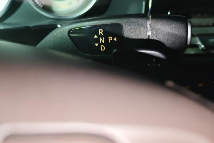 Used Mercedes-Benz E-Class 2014 Restyled E 260 L Sport Edition Gear Lever