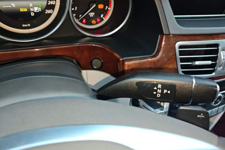 Used Mercedes-Benz E-Class 2014 E 260 L Luxury Model Gear Lever
