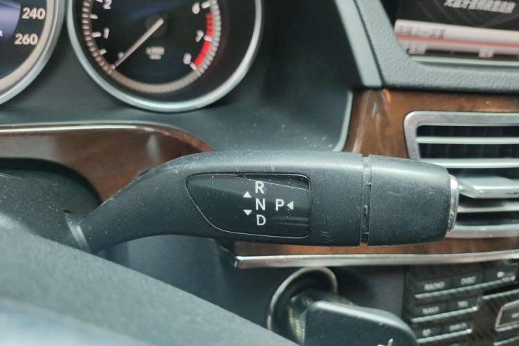 Used Mercedes-Benz E-Class 2014 E 260 L Luxury Model Gear Lever