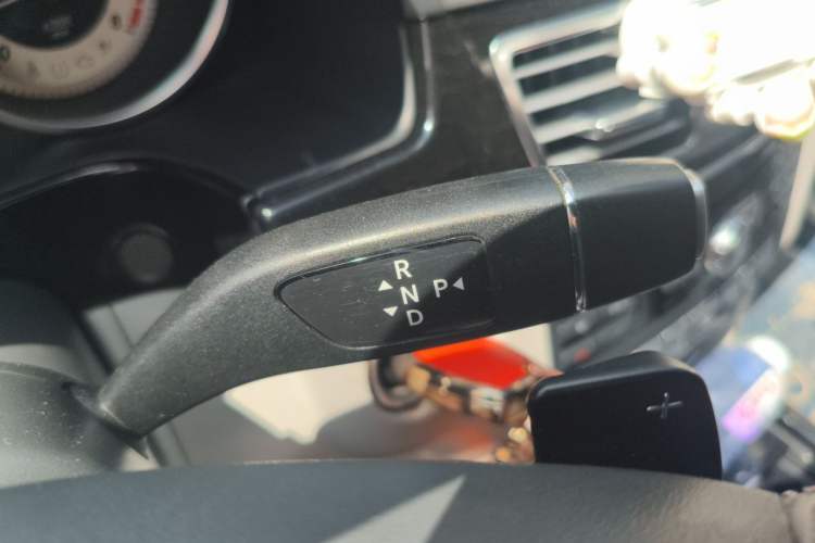 Used Mercedes-Benz E-Class 2014 E 260 L Sport Edition Gear Lever