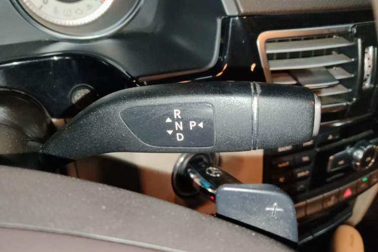 Used Mercedes-Benz E-Class 2014 E 260 L Sport Edition Gear Lever
