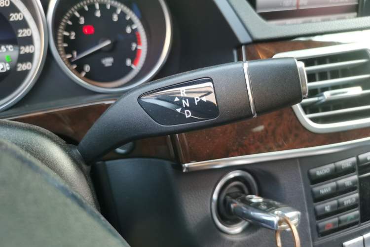 Used Mercedes-Benz E-Class 2014 E 260 L Luxury Model Gear Lever