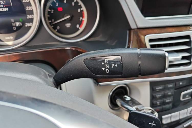 Used Mercedes-Benz E-Class 2014 E 260 L Luxury Model Gear Lever