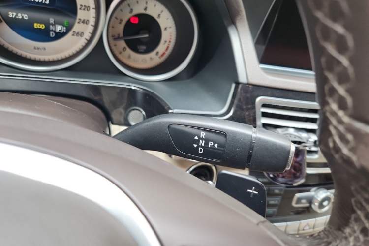 Used Mercedes-Benz E-Class 2014 E 260 L Sport Edition Gear Lever