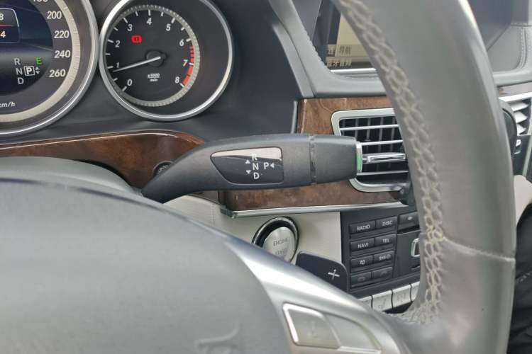 Used Mercedes-Benz E-Class 2014 E 300 L Gear Lever