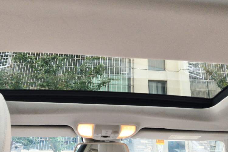 Used Mercedes-Benz E-Class 2014 E 260 L Luxury Model Headliner