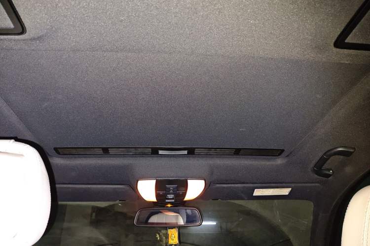 Used Mercedes-Benz E-Class 2014 Restyled E 260 L Sport Edition Headliner