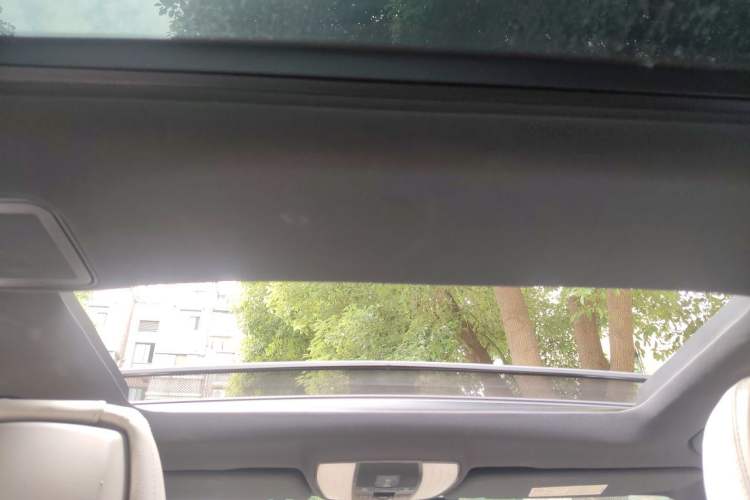 Used Mercedes-Benz E-Class 2014 E 300 L Sport Edition Headliner