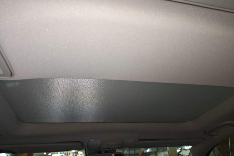 Used Mercedes-Benz E-Class 2014 E 260 L Luxury Model Headliner