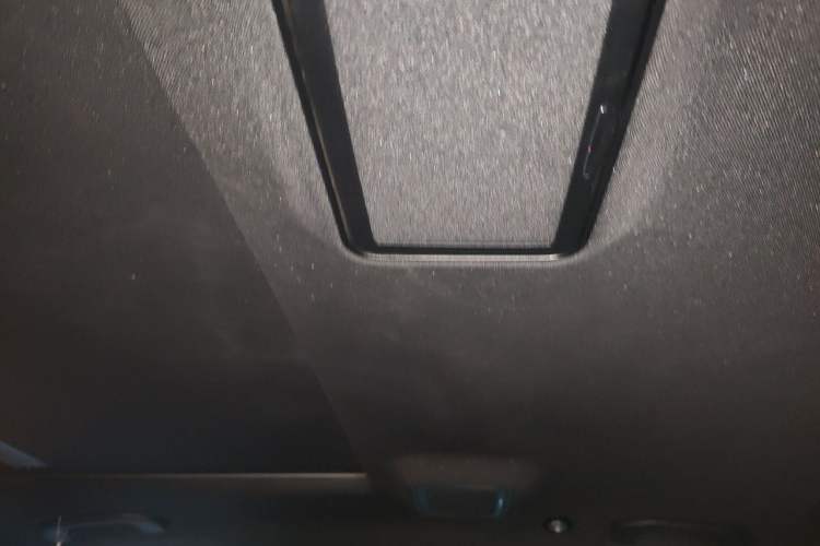 Used Mercedes-Benz E-Class 2014 E 300 L Sport Edition Headliner