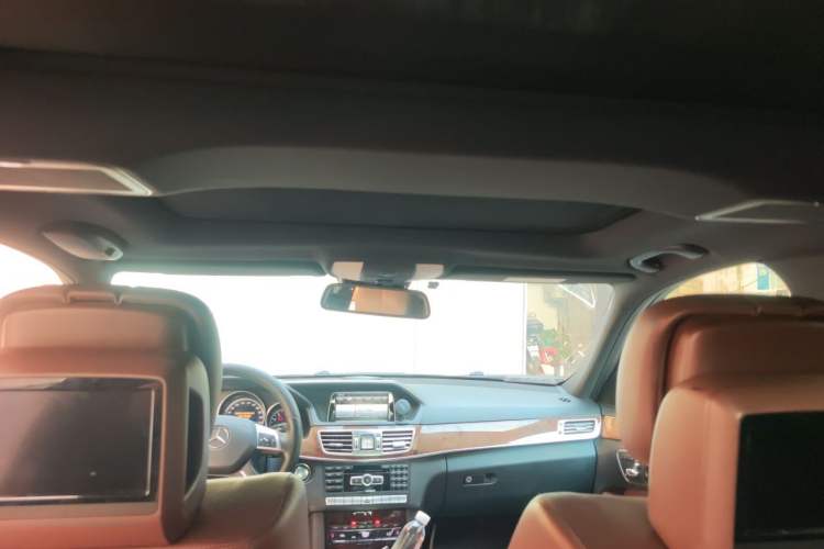 Used Mercedes-Benz E-Class 2014 E 300 L Headliner