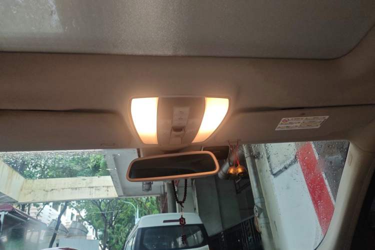 Used Mercedes-Benz E-Class 2014 E 260 L Headliner