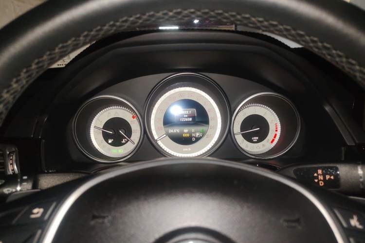 Used Mercedes-Benz E-Class 2014 Restyled E 400 L Sport Luxury Edition Instrument Cluster