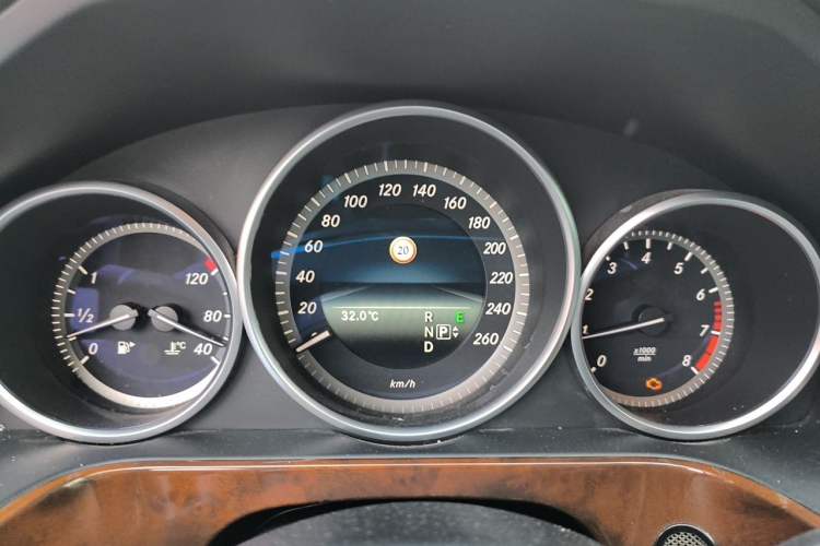 Used Mercedes-Benz E-Class 2014 Facelifted E 260 L Luxury Edition Instrument Cluster