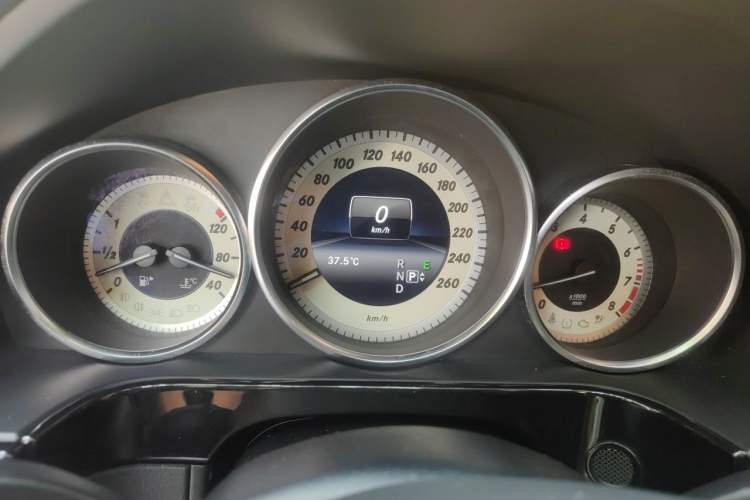 Used Mercedes-Benz E-Class 2014 Restyled E 260 L Sport Edition Instrument Cluster