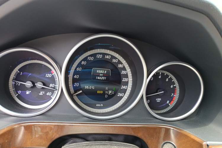 Used Mercedes-Benz E-Class 2014 E 260 L Instrument Cluster