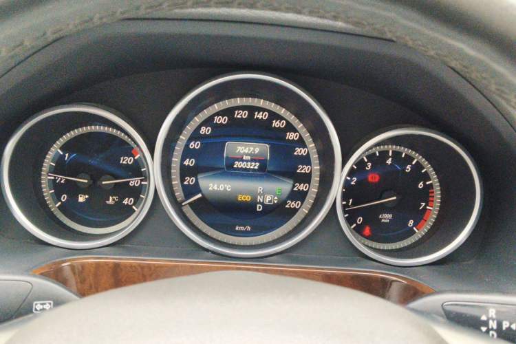 Used Mercedes-Benz E-Class 2014 E 260 L Luxury Model Instrument Cluster