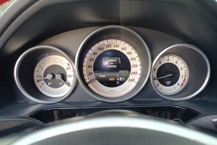 Used Mercedes-Benz E-Class 2014 E 260 L Sport Edition Instrument Cluster