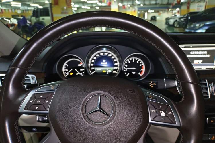 Used Mercedes-Benz E-Class 2014 E 260 L Luxury Model Instrument Cluster