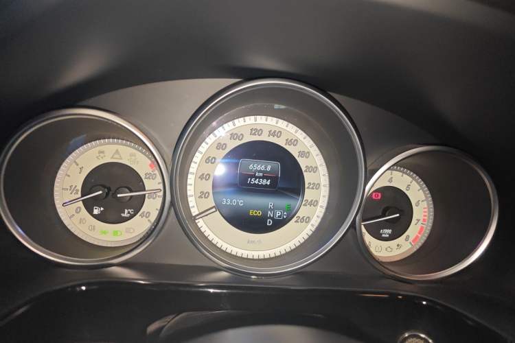 Used Mercedes-Benz E-Class 2014 E 260 L Sport Edition Instrument Cluster