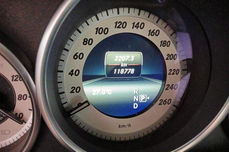Used Mercedes-Benz E-Class 2014 Restyled E 300 L Sport Edition Instrument Cluster