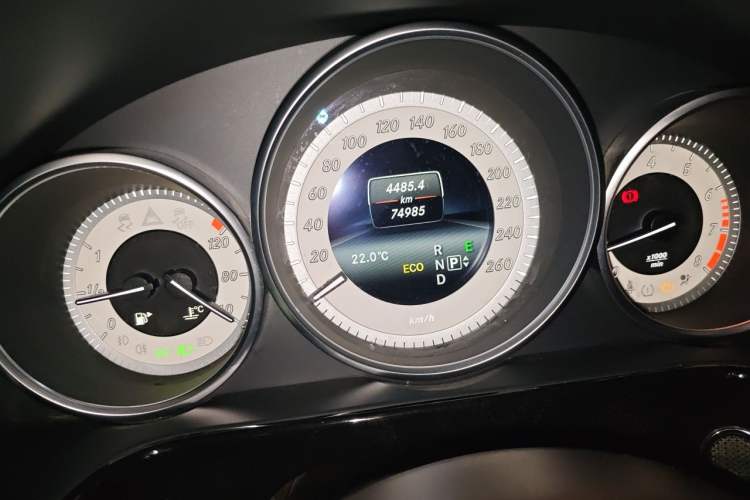 Used Mercedes-Benz E-Class 2014 Restyled E 260 L Sport Edition Instrument Cluster