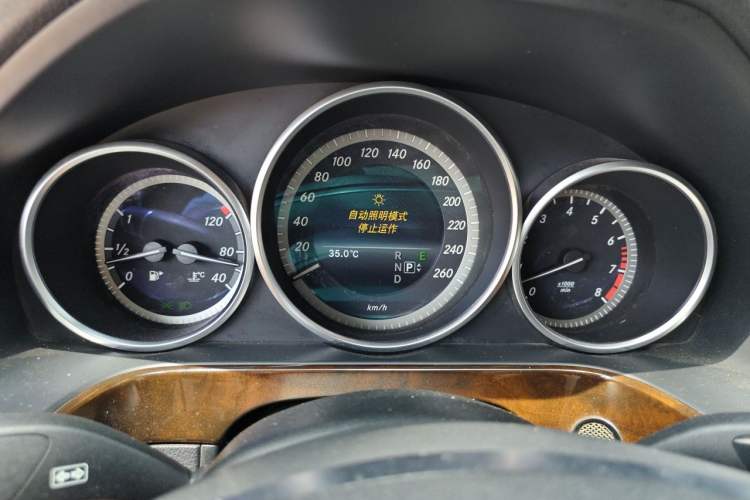 Used Mercedes-Benz E-Class 2014 Facelift E 300 L Instrument Cluster