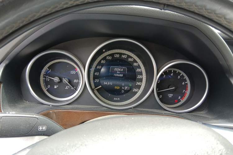 Used Mercedes-Benz E-Class 2014 Facelifted E 260 L Luxury Edition Instrument Cluster