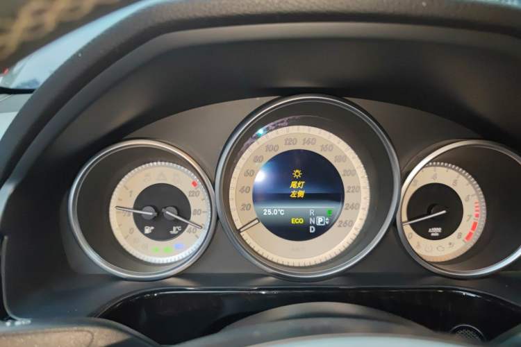 Used Mercedes-Benz E-Class 2014 Restyled E 260 L Sport Edition Instrument Cluster