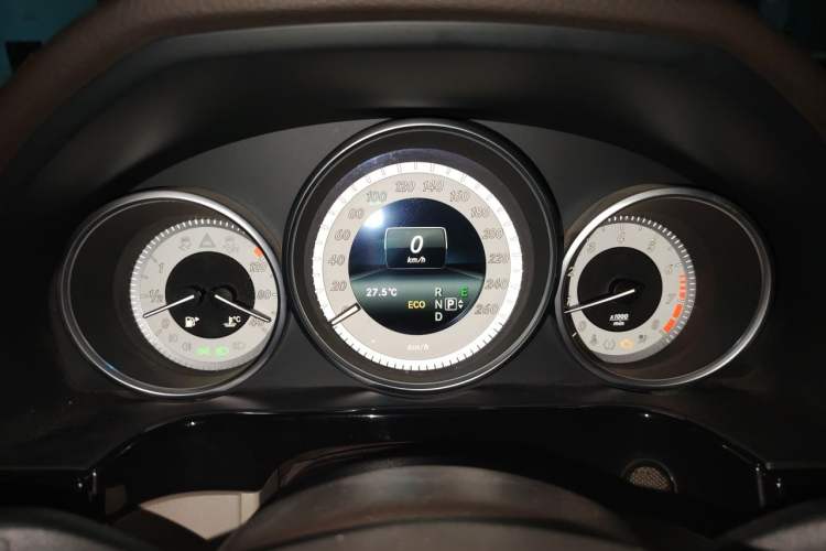 Used Mercedes-Benz E-Class 2014 E 260 L Sport Edition Instrument Cluster