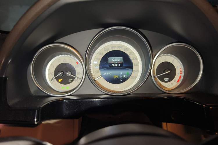 Used Mercedes-Benz E-Class 2014 E 260 L Sport Edition Instrument Cluster