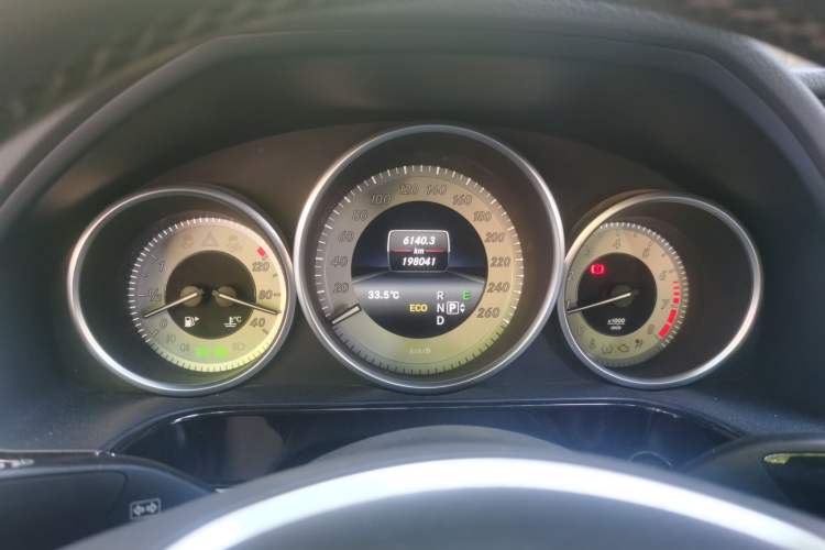 Used Mercedes-Benz E-Class 2014 E 260 L Sport Edition Instrument Cluster