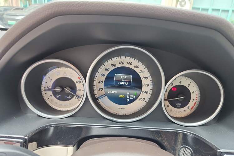 Used Mercedes-Benz E-Class 2014 E 260 L Sport Edition Instrument Cluster