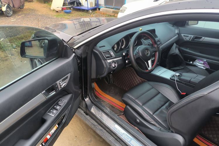 Used Mercedes-Benz E-Class 2014 E 260 Coupe Interior 3