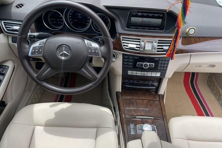 Used Mercedes-Benz E-Class 2014 E 260 L Interior 5