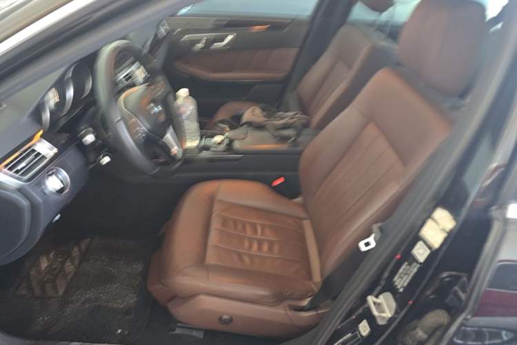 Used Mercedes-Benz E-Class 2014 Revised E 260 L Sport Luxury Edition Left Front Seat