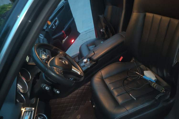 Used Mercedes-Benz E-Class 2014 E 300 L Sport Edition Left Front Seat