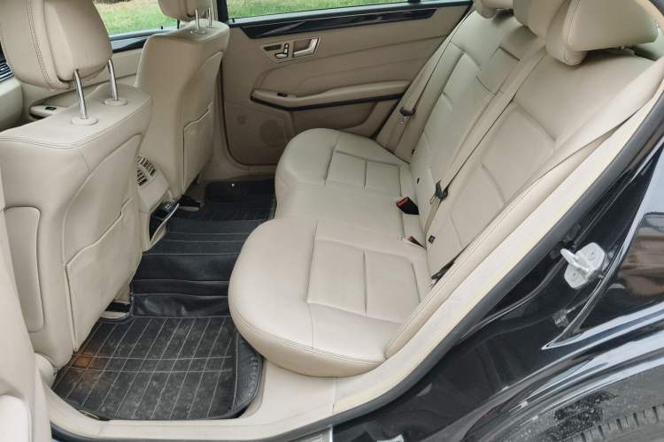 Used Mercedes-Benz E-Class 2014 E 260 L Sport Edition Left Rear Seat