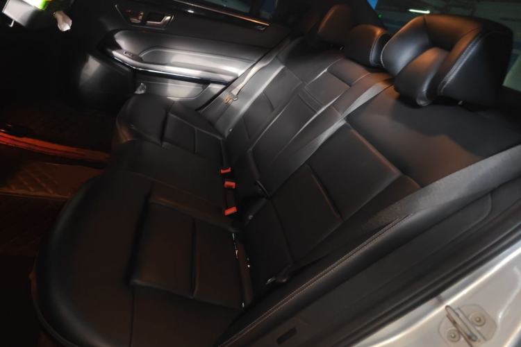 Used Mercedes-Benz E-Class 2014 E 260 L Sport Edition Left Rear Seat