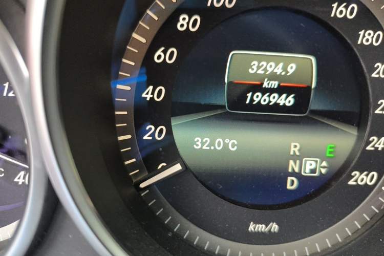 Used Mercedes-Benz E-Class 2014 Facelifted E 260 L Luxury Edition Odometer Close Up