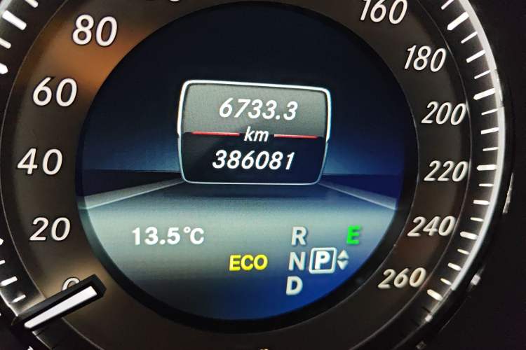 Used Mercedes-Benz E-Class 2014 Restyled E 260 L Sport Edition Odometer Close Up