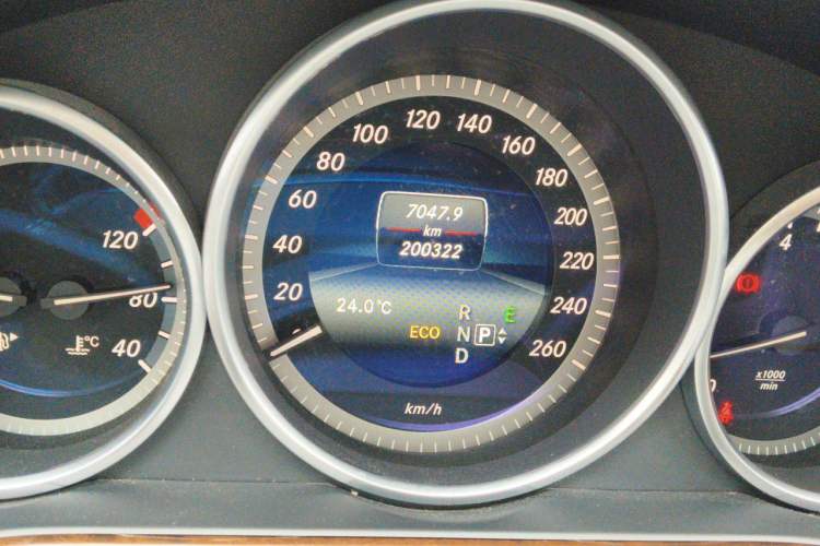 Used Mercedes-Benz E-Class 2014 E 260 L Luxury Model Odometer Close Up