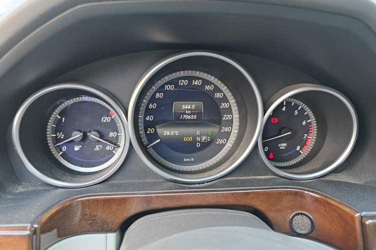 Used Mercedes-Benz E-Class 2014 E 260 L Luxury Model Odometer Close Up