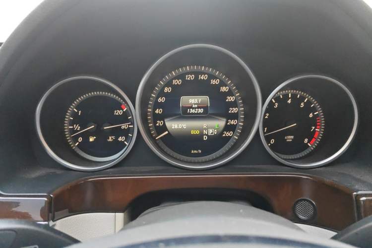 Used Mercedes-Benz E-Class 2014 Facelifted E 260 L Luxury Edition Odometer Close Up
