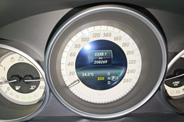 Used Mercedes-Benz E-Class 2014 Restyled E 260 L Sport Edition Odometer Close Up