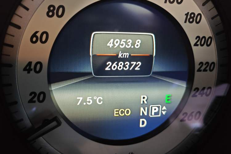 Used Mercedes-Benz E-Class 2014 Restyled E 260 L Sport Edition Odometer Close Up