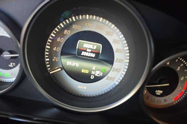 Used Mercedes-Benz E-Class 2014 Revised E 260 L Sport Luxury Edition Odometer Close Up