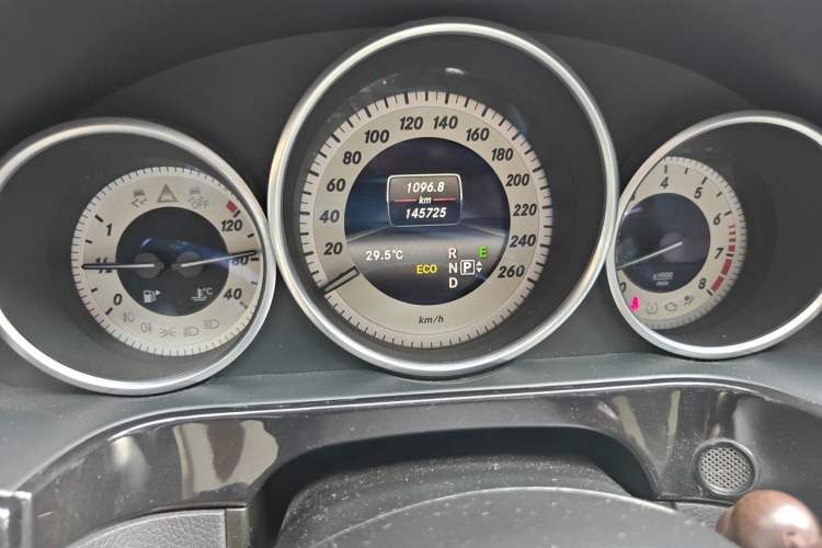 Used Mercedes-Benz E-Class 2014 Restyled E 260 L Sport Edition Odometer Close Up